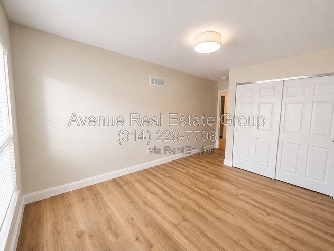 Building Photo - 956 Briar Green Ct