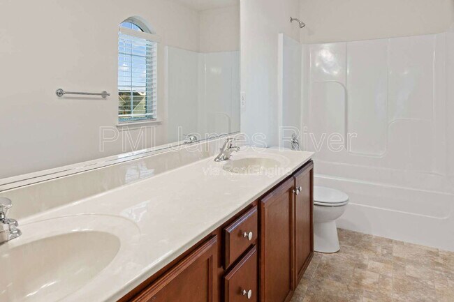 Building Photo - 6442 Hawkswood Wy