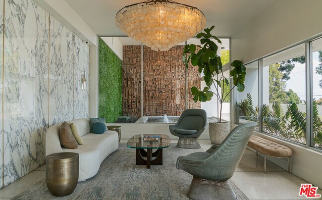 Building Photo - 8787 Shoreham Dr