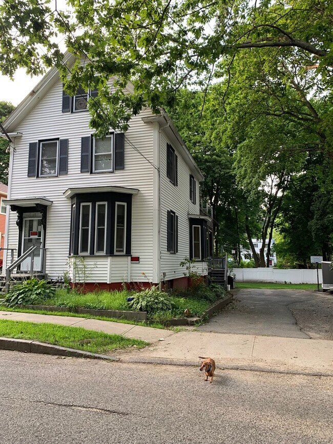 Building Photo - 117 Ashmont St