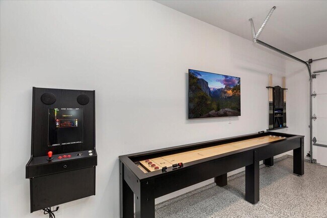 Building Photo - 51116 Avenida Mendoza