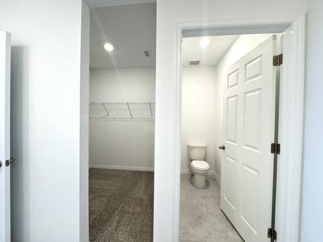 Building Photo - 3201 Viceroy Ct