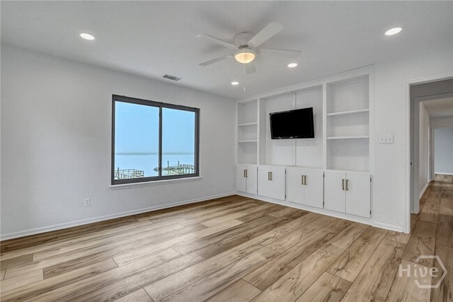 Building Photo - 1015 Mill Hill Rd