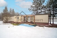 Building Photo - 2 Bedroom 2 Bathroom Home with Off-Street Parking Available in Athol!