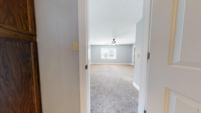 Building Photo - 203 E Cole Rd