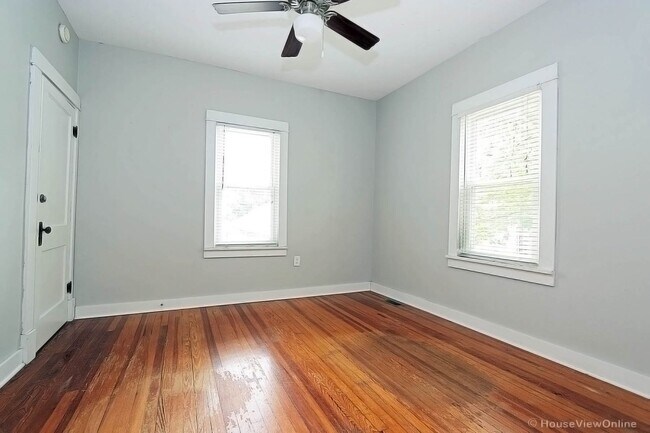 Building Photo - 1511 Whitener St