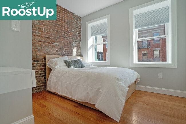 Building Photo - Furnished Private Bedroom in East Boston