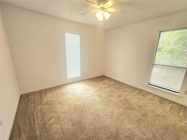 Building Photo - 3833 Mosswood Rd