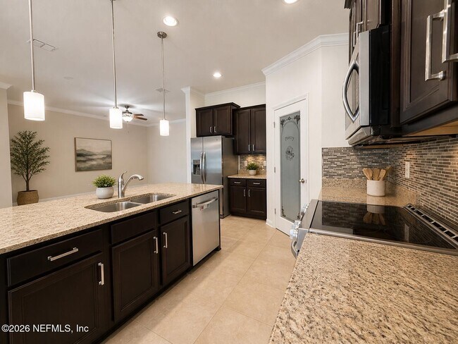 Building Photo - 138 Colorado Springs Way