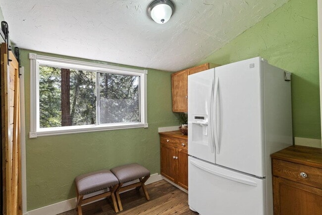 Building Photo - Serene Felton Retreat – Spacious Home Nest...