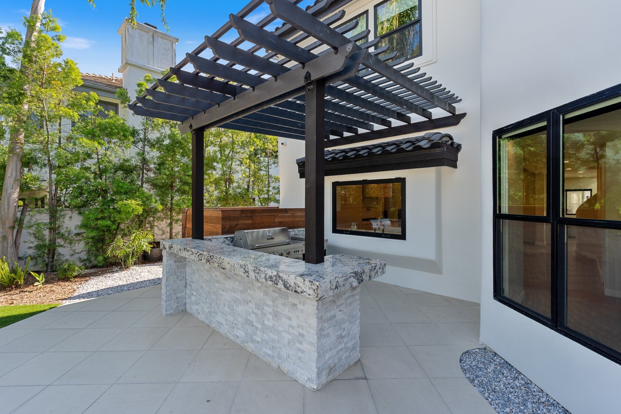 Building Photo - 17437 Oak Creek Ct