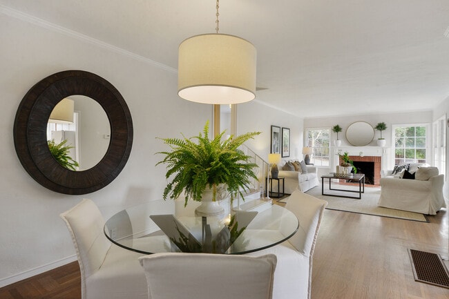 Building Photo - 3 El Gavilan Rd