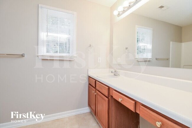 Building Photo - 25 Merrimar Ct