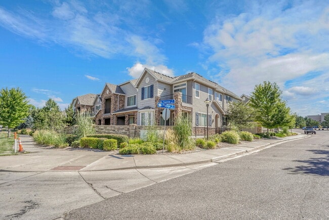 Building Photo - $2,699 - 2 Bed, 2.5 Bath Condo in Centenni...
