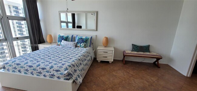 Building Photo - 531 N Ocean Blvd