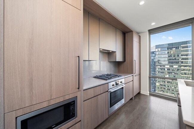 Building Photo - 164 N Peoria St