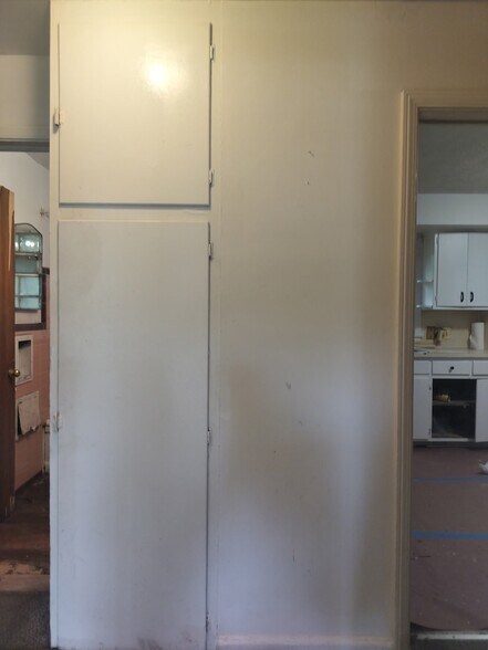 Building Photo - 2750 Golfside Ln
