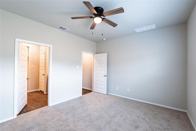 Building Photo - 11513 Murano Dr
