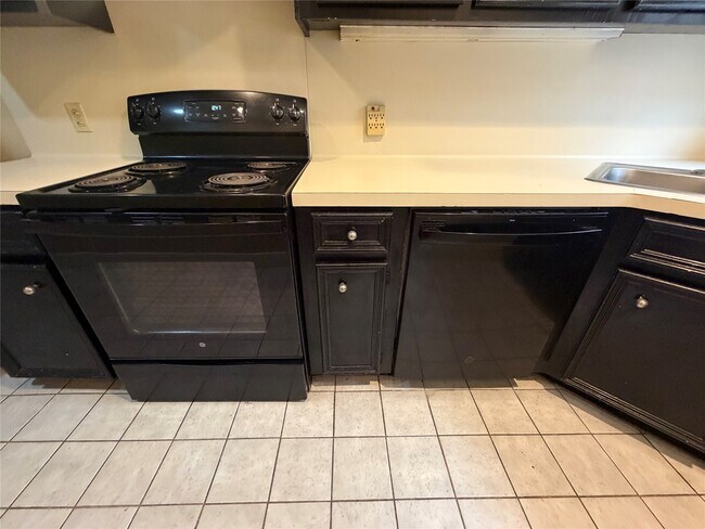 Building Photo - 1901 Brun St