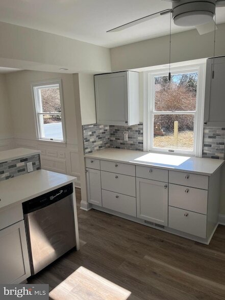 Building Photo - 115 Carrie Ln