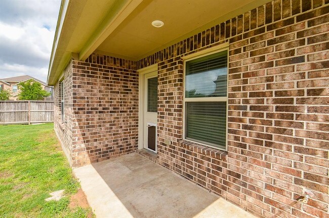Building Photo - 23019 Tindarey Falls Ln