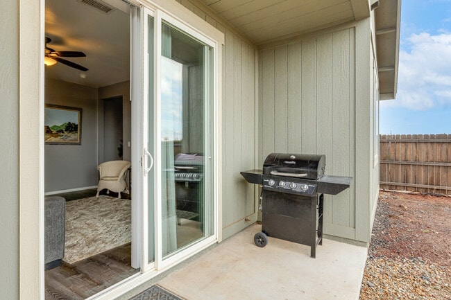 Building Photo - 12281 Pegasus Rd