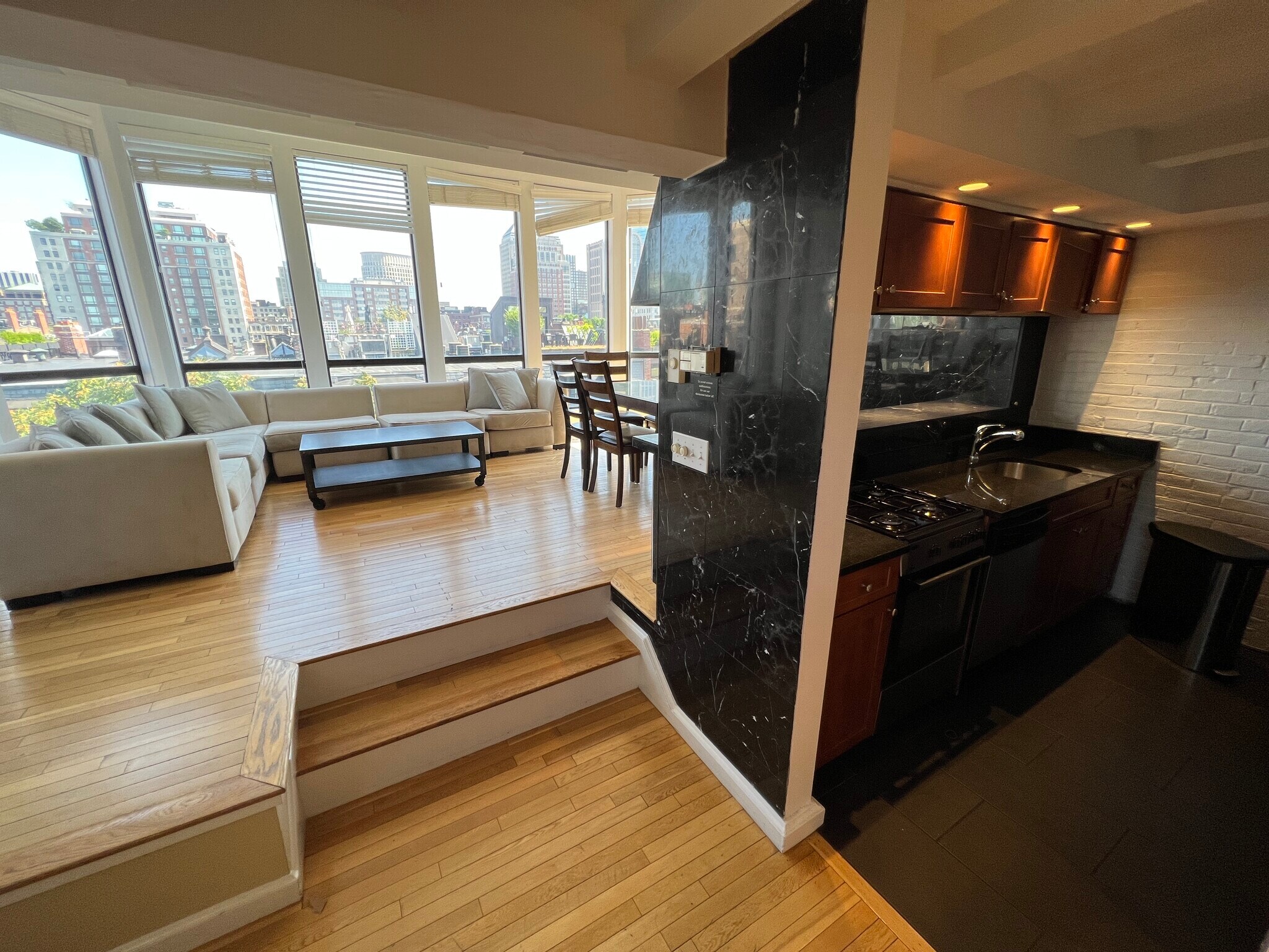 Building Photo - 117 Beacon St