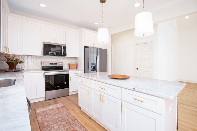 Building Photo - 7355 U.S. Hwy 280 W