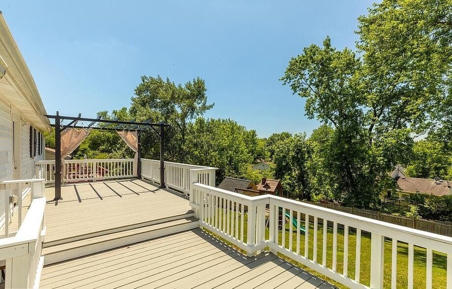 Building Photo - 6510 Carriage Dr