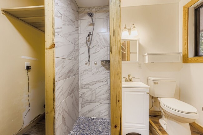 Building Photo - 9 Moon Dance Ln