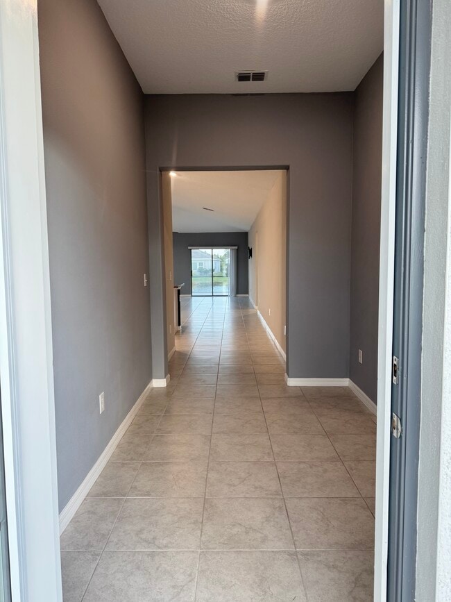 Building Photo - 5505 Olano St