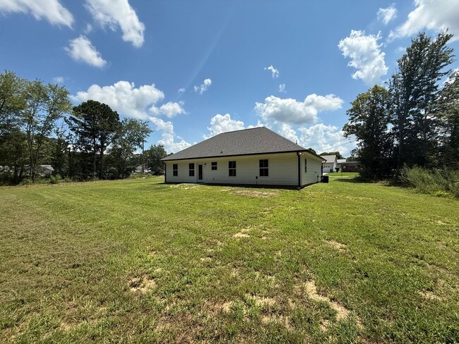 Building Photo - BEAUTIFUL RENTAL HOME IN ARAB, AL!