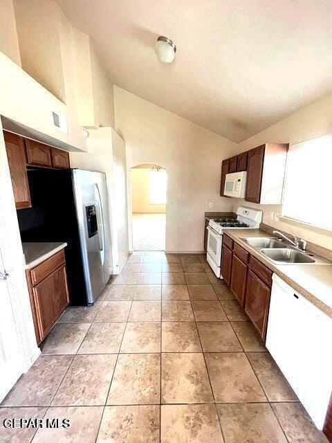 Building Photo - 4001 Hueco Valley Dr