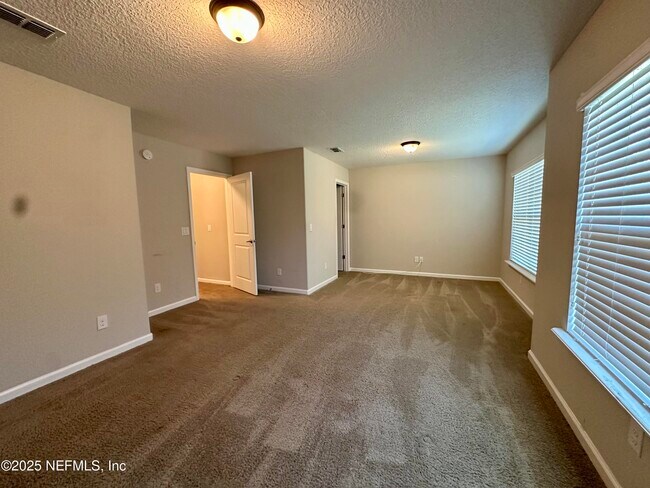 Building Photo - 159 Woodcross Dr