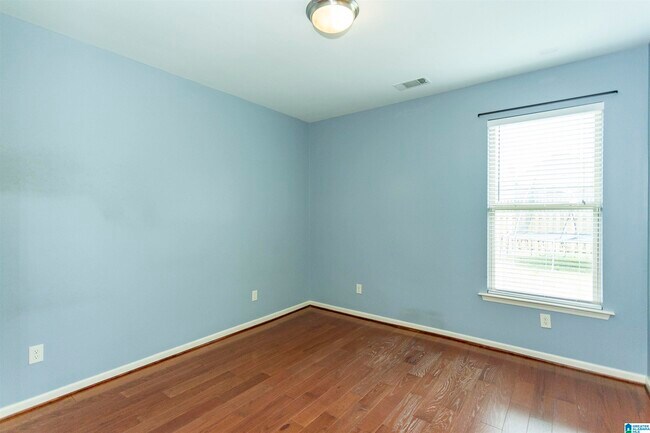 Building Photo - 4350 Sierra Dr