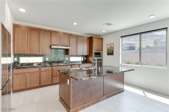 Building Photo - 6333 Redstone Hls Dr