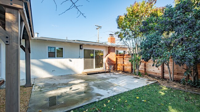 Building Photo - 5 Ormond Ct