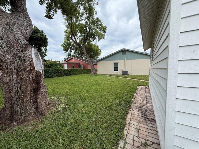 Building Photo - 7523 Blossom Ave