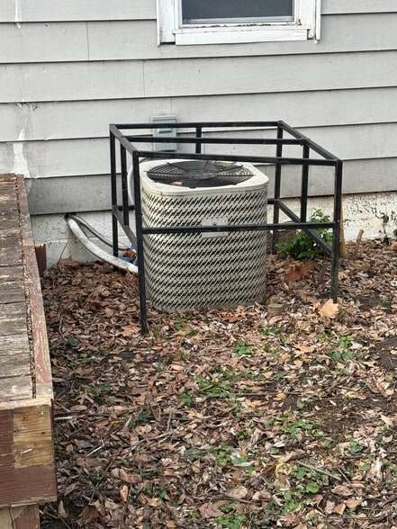 Building Photo - 804 Otto St