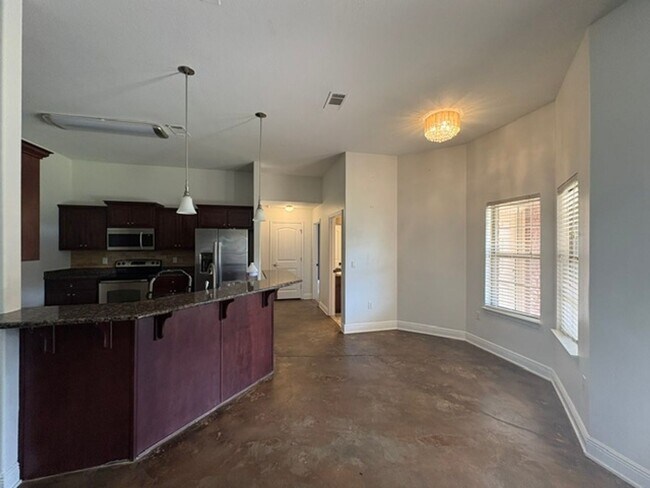Building Photo - 2343 Genevieve Way
