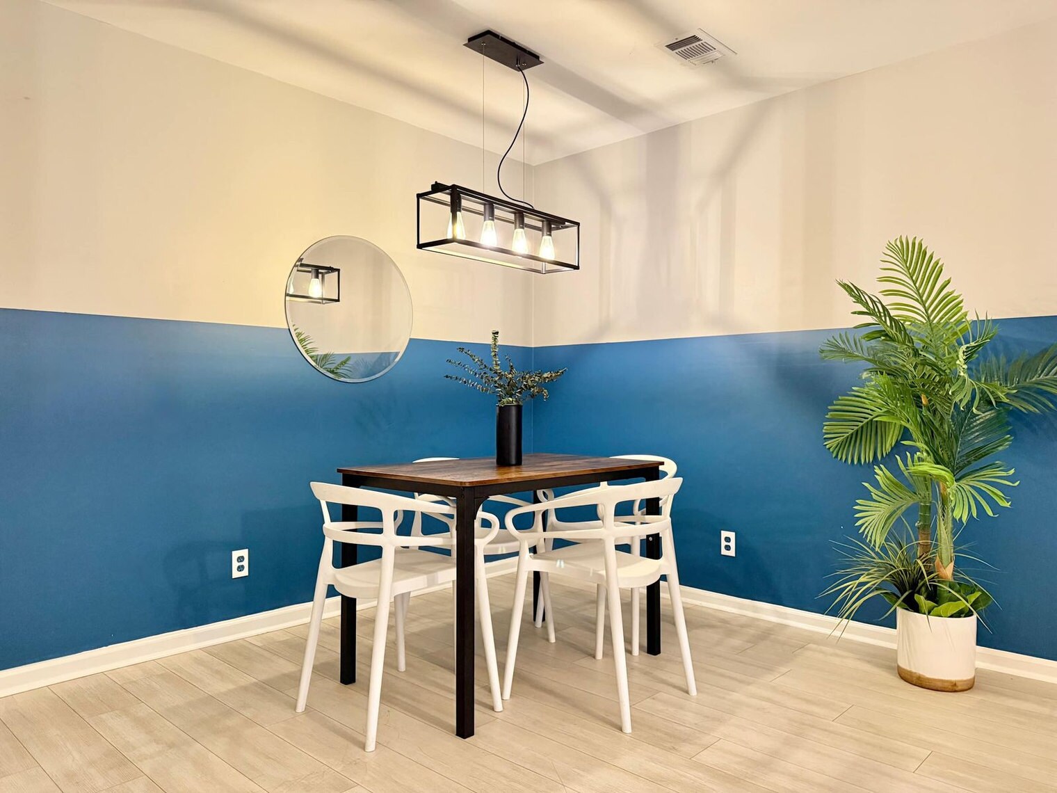 Building Photo - 1267 Sweet Pine Dr