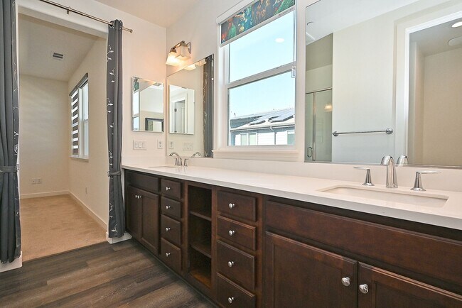 Building Photo - Beautiful Modern 3BR Home in the Heart of Milpitas