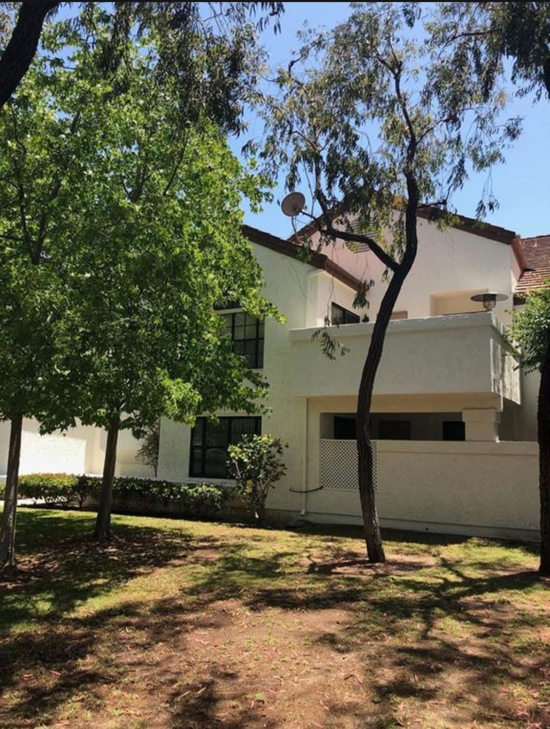 Building Photo - 1279 Calle Bonita