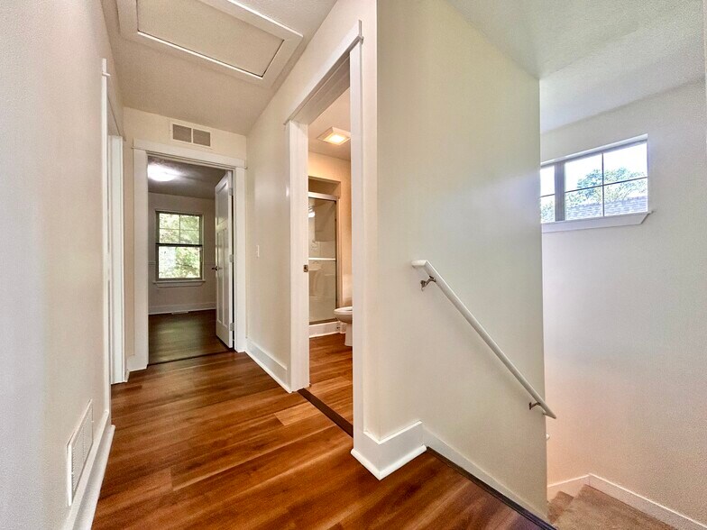Upstairs Hallway - 327 Freyling Pl SE