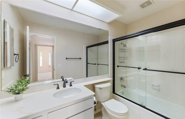 Building Photo - 21372 Brookhurst St