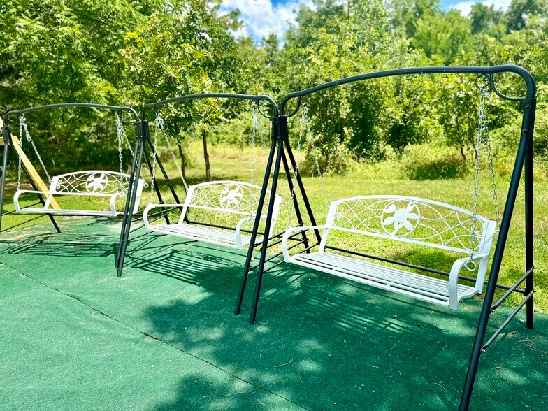 Building Photo - 2437 Jaguar Rd