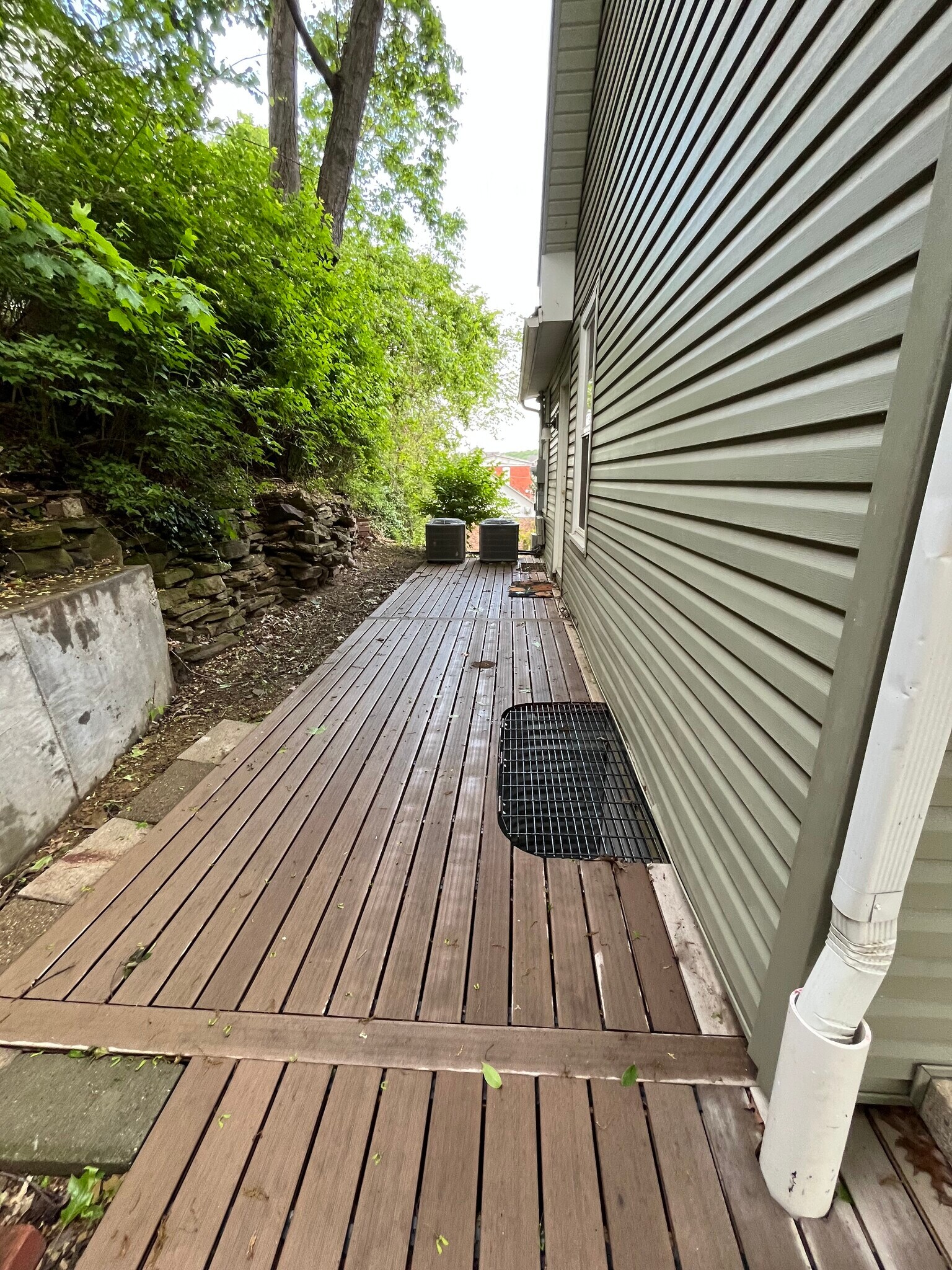 Deck - 20 Fern St