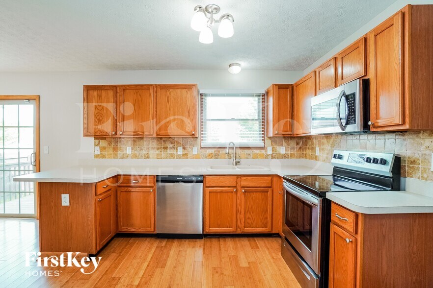 Building Photo - 1072 Tarragon Dr