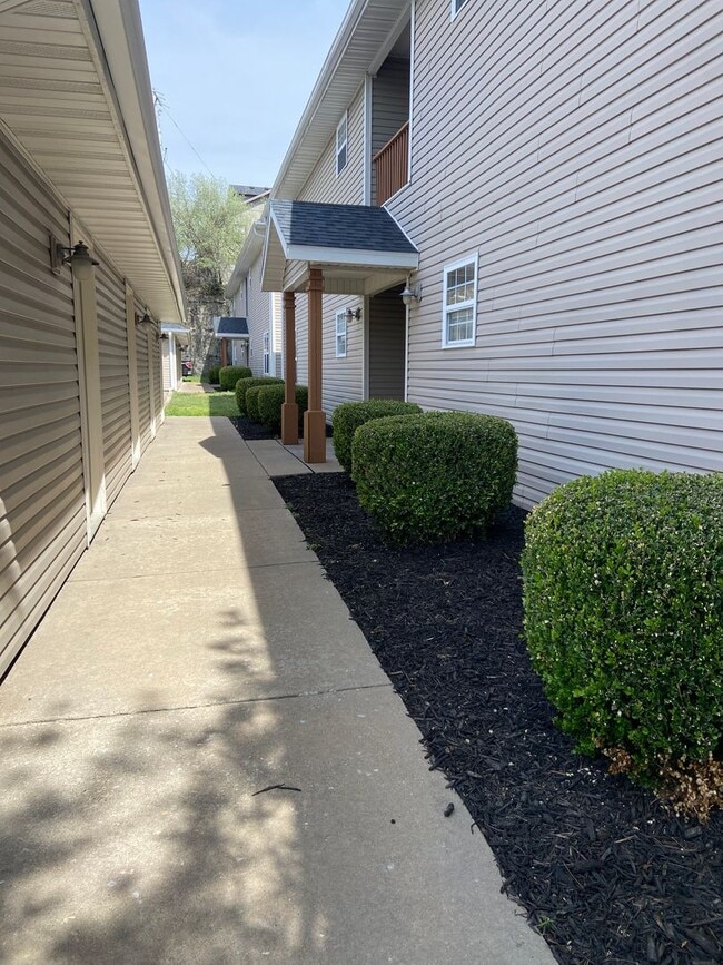 Building Photo - Condominium in Academy Commons