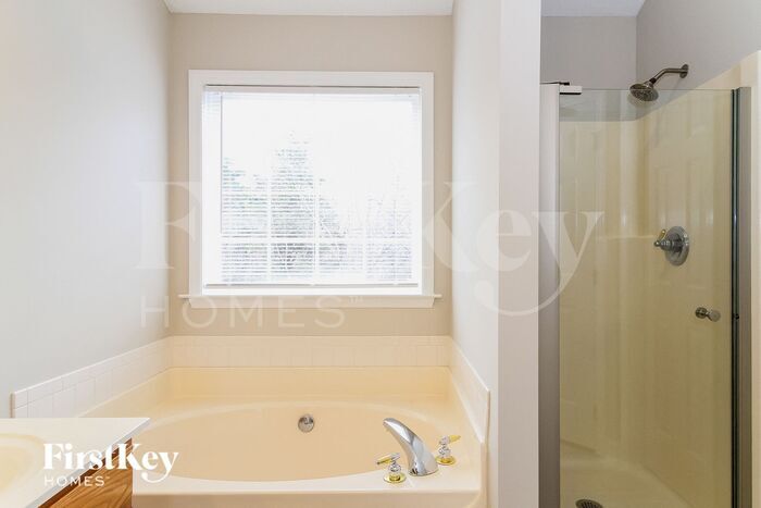 Building Photo - 365 Craver Pointe Dr